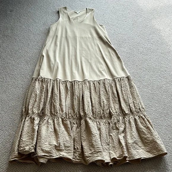 Maxi Dress with Pockets - Picture 3 of 9